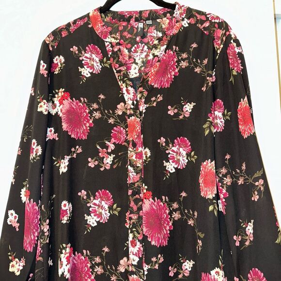 Kut from the Kloth Women’s Black Pink Floral Button Blouse Size Small EUC - Picture 3 of 12